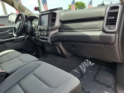 Used 2019 RAM 1500 Big Horn AWD/4WD image 11
