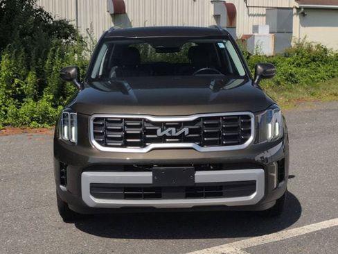 Used 2023 Kia Telluride S w/ S Sunroof Package AWD/4WD image 2