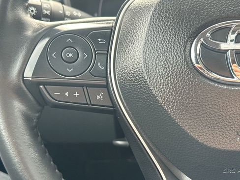 Used 2024 Toyota Corolla Cross XLE w/ Convenience Package image 20