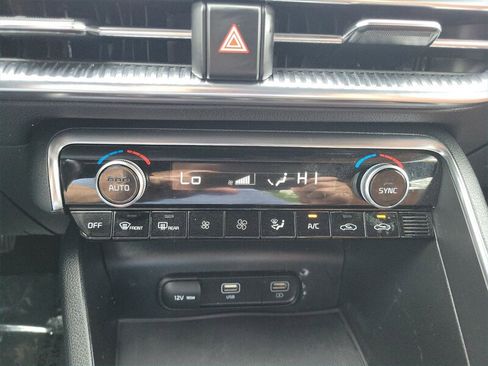 Used 2022 Kia K5 GT FWD image 25