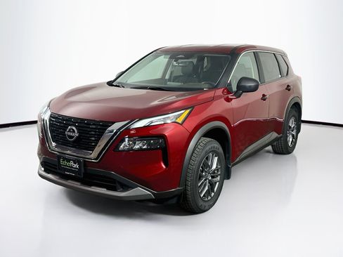 Used 2023 Nissan Rogue S AWD/4WD image 3