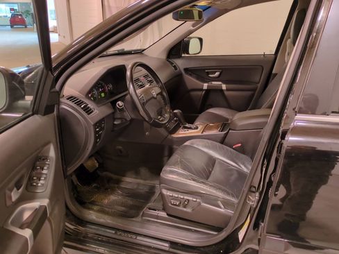 Used 2010 Volvo XC90 3.2 image 17
