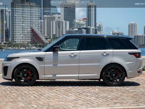 Used 2022 Land Rover Range Rover Sport SVR Carbon Edition AWD/4WD image 13
