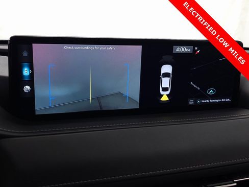 Used 2024 Genesis G80 image 32