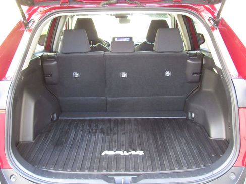 Certified 2024 Toyota RAV4 LE AWD/4WD image 19