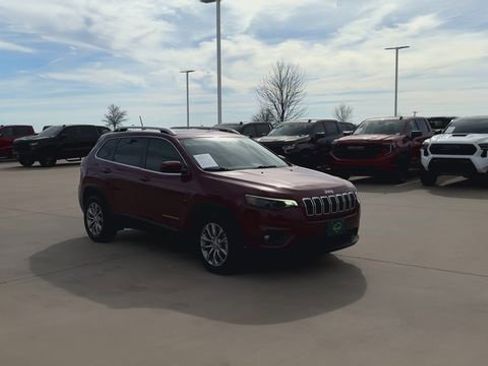 Used 2021 Jeep Cherokee Latitude Lux w/ Comfort/Convenience Group image 2