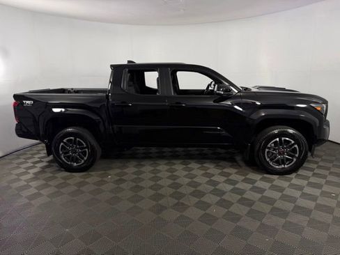 Used 2024 Toyota Tacoma TRD Sport w/ TRD Sport Upgrade Package AWD/4WD image 11
