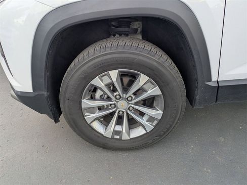 Used 2025 Chevrolet Equinox LT image 13