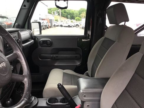 Used 2010 Jeep Wrangler Sport AWD/4WD image 9