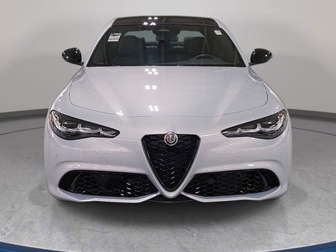 New 2025 Alfa Romeo Giulia w/ Veloce Package Rwd image 2