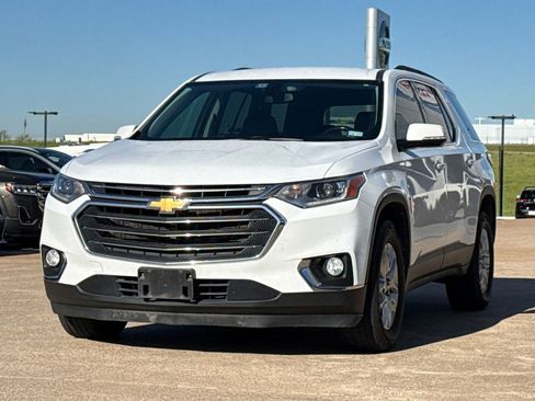 Used 2020 Chevrolet Traverse LT image 4