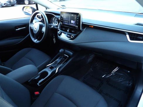 Used 2020 Toyota Corolla LE image 15