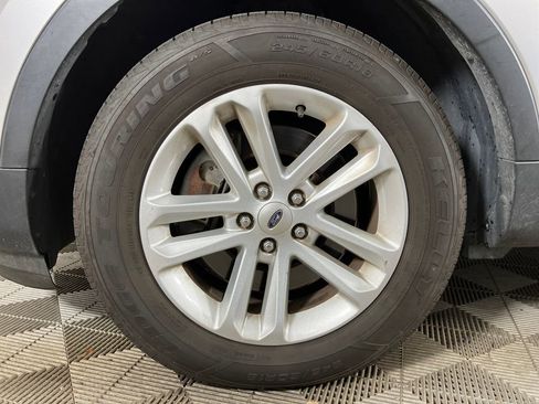 Used 2015 Ford Explorer XLT w/ Equipment Group 202A image 12