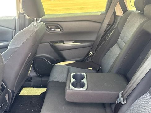 Used 2025 Nissan Rogue SV FWD image 39