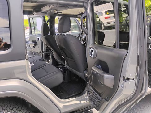 Used 2020 Jeep Wrangler Unlimited Sport S AWD/4WD image 39
