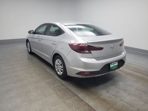 Used 2019 Hyundai Elantra SE w/ Cargo Package FWD image 3