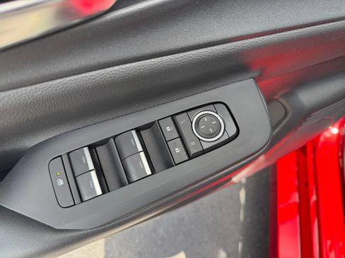 New 2026 Toyota Prius Plug-In Hybrid FWD image 11