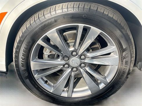 Used 2022 Cadillac XT6 Premium Luxury w/ Technology Package image 34