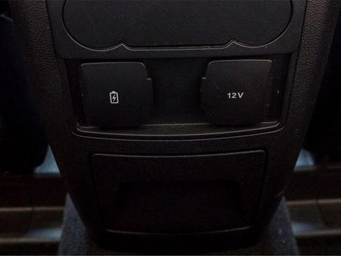 Used 2024 Ford Explorer XLT w/ Equipment Group 202A image 27