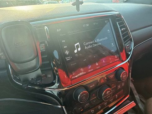 Used 2021 Jeep Grand Cherokee Limited AWD/4WD image 6
