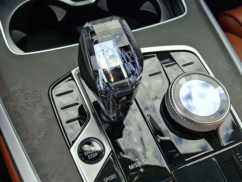 Certified 2022 BMW X7 xDrive40i w/ M Sport Package image 15