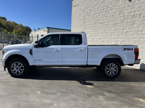 Used 2021 Ford F250 Lariat w/ Lariat Ultimate Package image 5