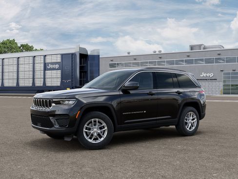 New 2026 Jeep Grand Cherokee image 2