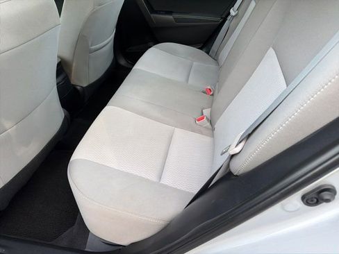 Used 2015 Toyota Corolla LE FWD image 11