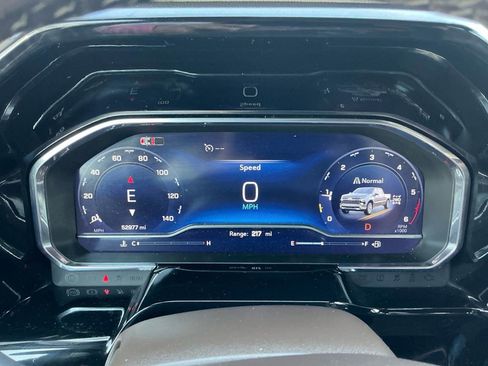 Used 2024 Chevrolet Silverado 1500 LTZ w/ Technology Package AWD/4WD image 19