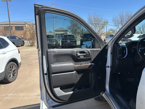 Used 2020 Chevrolet Silverado 1500 RST w/ Texas Edition AWD/4WD image 12