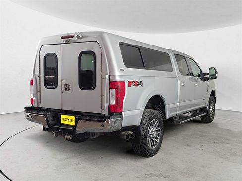 Used 2019 Ford F250 Lariat w/ Lariat Value Package image 5