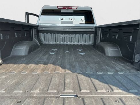 Used 2024 GMC Sierra 2500 AT4 w/ AT4 Premium Plus Package AWD/4WD image 29