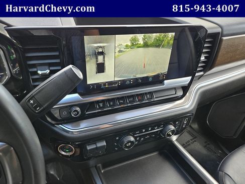 Used 2024 Chevrolet Silverado 3500 High Country w/ High Country Premium Package AWD/4WD image 9