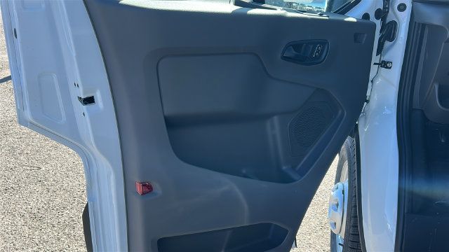 New 2026 Ford Transit 250 148 Medium Roof RWD image 18