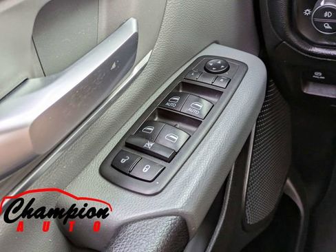 Used 2019 RAM 1500 Big Horn image 25