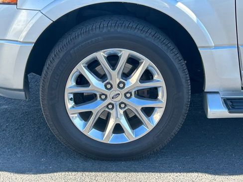 Used 2017 Ford Expedition Limited image 13