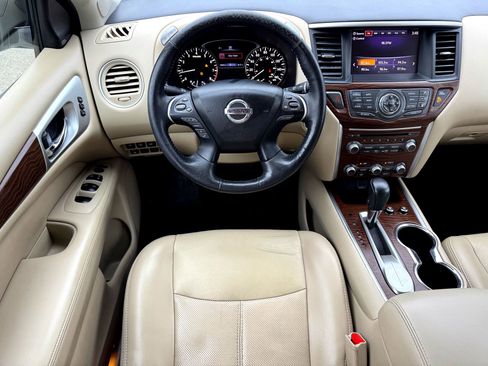 Used 2019 Nissan Pathfinder Platinum image 25