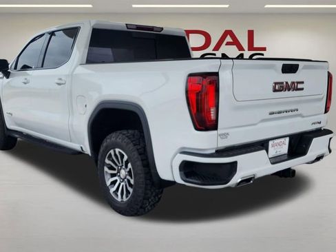 Used 2023 GMC Sierra 1500 AT4 w/ AT4 Premium Package AWD/4WD image 7