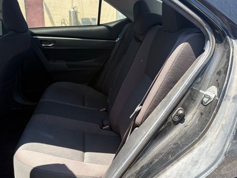 Used 2018 Toyota Corolla LE image 11