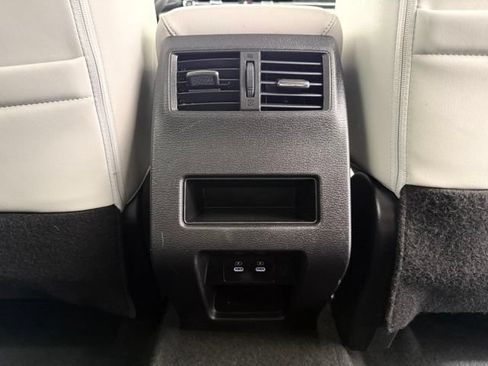 Used 2025 Mitsubishi Outlander SE AWD/4WD image 30