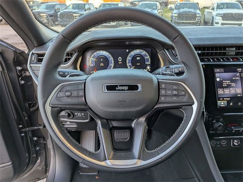 New 2025 Jeep Grand Cherokee L Laredo w/ Trailer Tow Package image 18