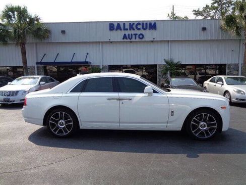 Used 2017 Rolls-Royce Ghost image 1