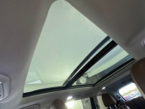 Used 2019 Subaru Ascent Touring w/ Popular Package #3 image 12