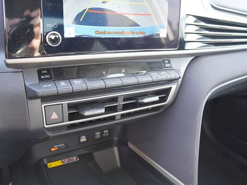 Used 2025 Toyota Camry LE FWD image 27