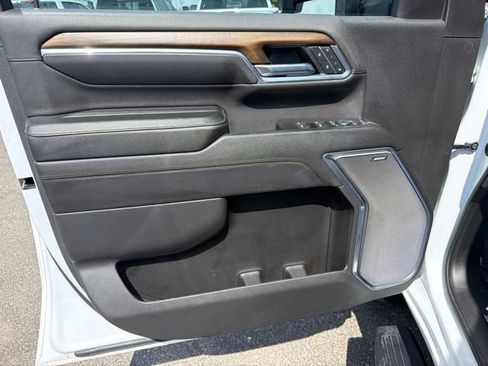 Used 2024 Chevrolet Silverado 3500 High Country w/ High Country Premium Package AWD/4WD image 11