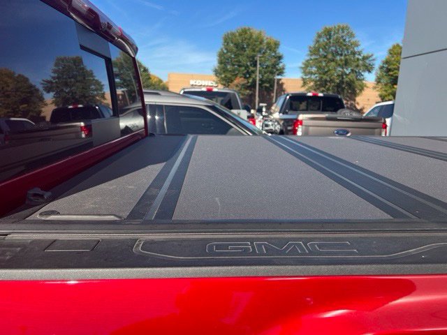 Used 2025 GMC Sierra 2500 AT4 w/ AT4 Premium Plus Package AWD/4WD image 6