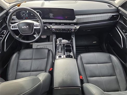 Used 2023 Kia Telluride AWD image 26