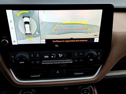 Used 2024 Toyota Grand Highlander Platinum image 34