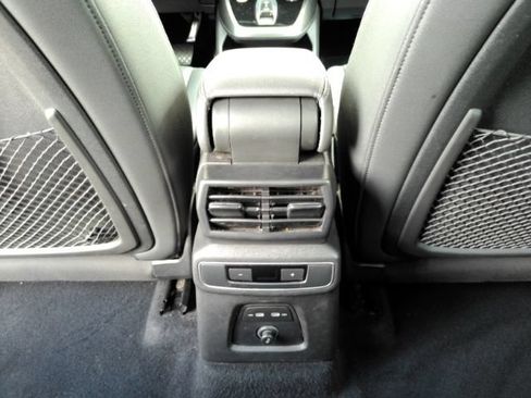 Used 2022 Audi Q4 e-tron Prestige AWD/4WD image 30