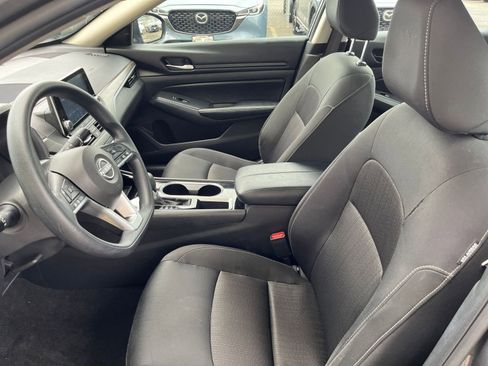 Used 2024 Nissan Altima 2.5 SV image 28